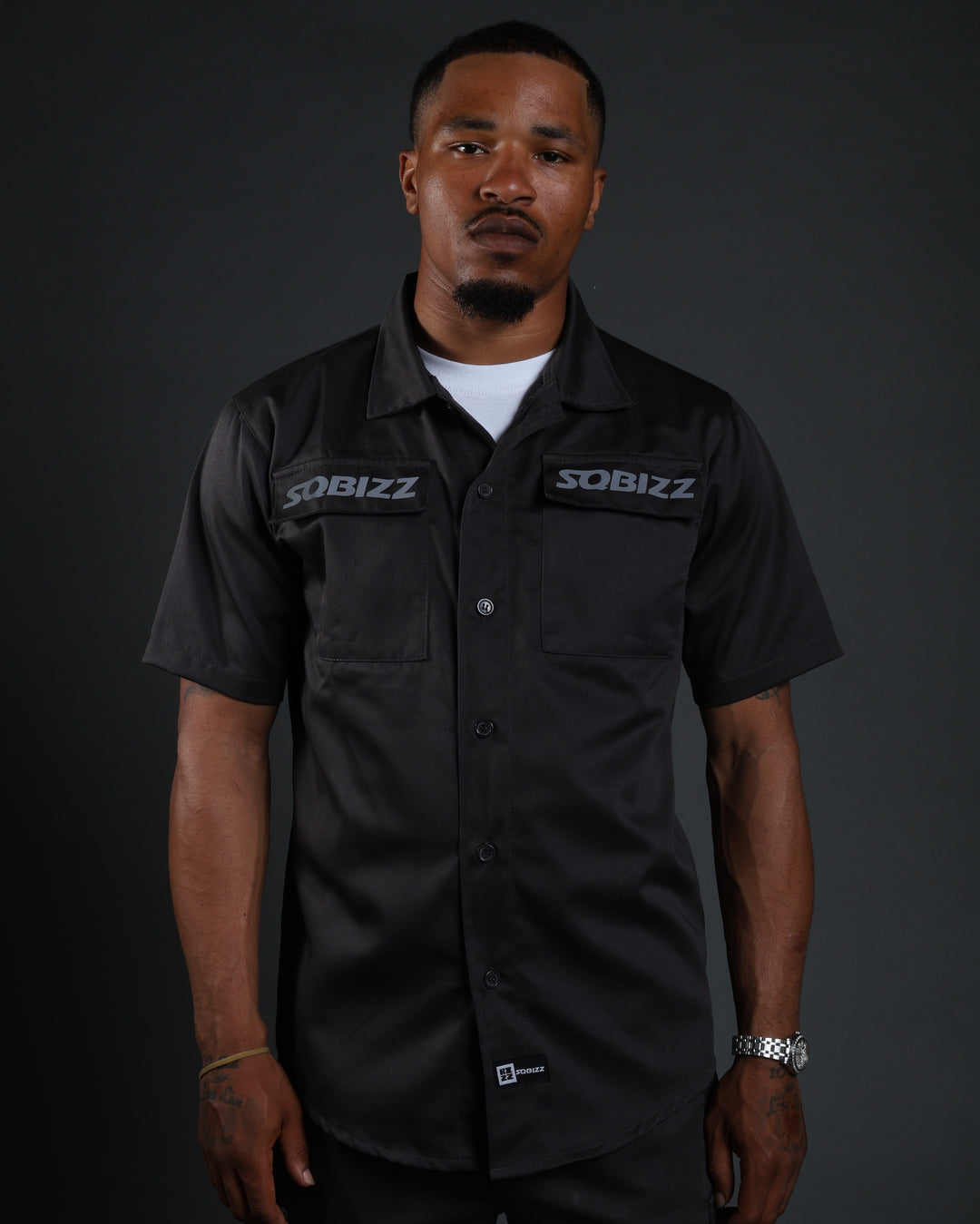 Hussle Shirt in Charcoal