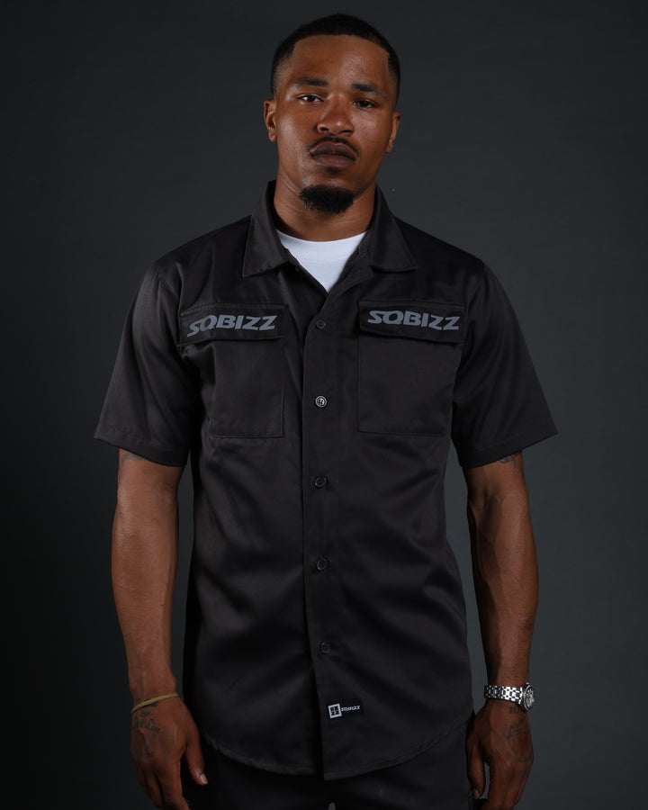 Hussle Shirt in Charcoal