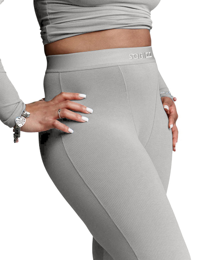 Women Essential Leggings in Grey