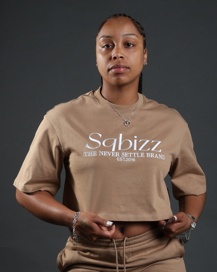 Women Prestige Tee in Tan/White