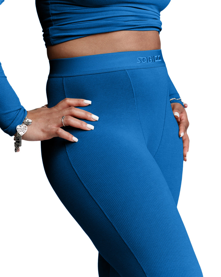 Women Essential Leggings in Royal
