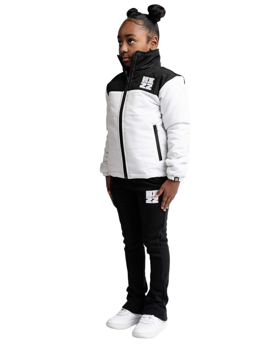 Kid Club Puffer Jacket in White/Black