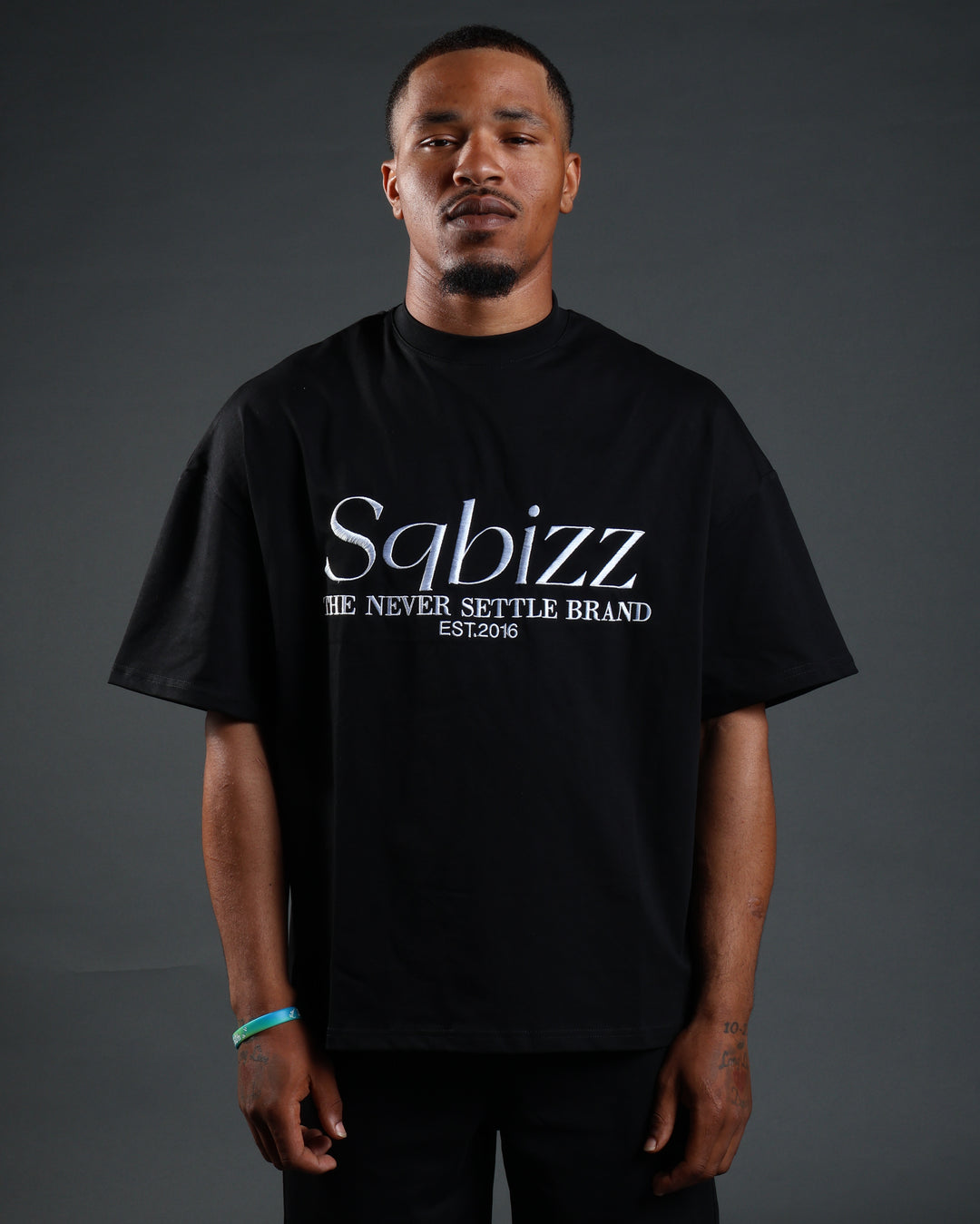 Prestige Tee in Black/White
