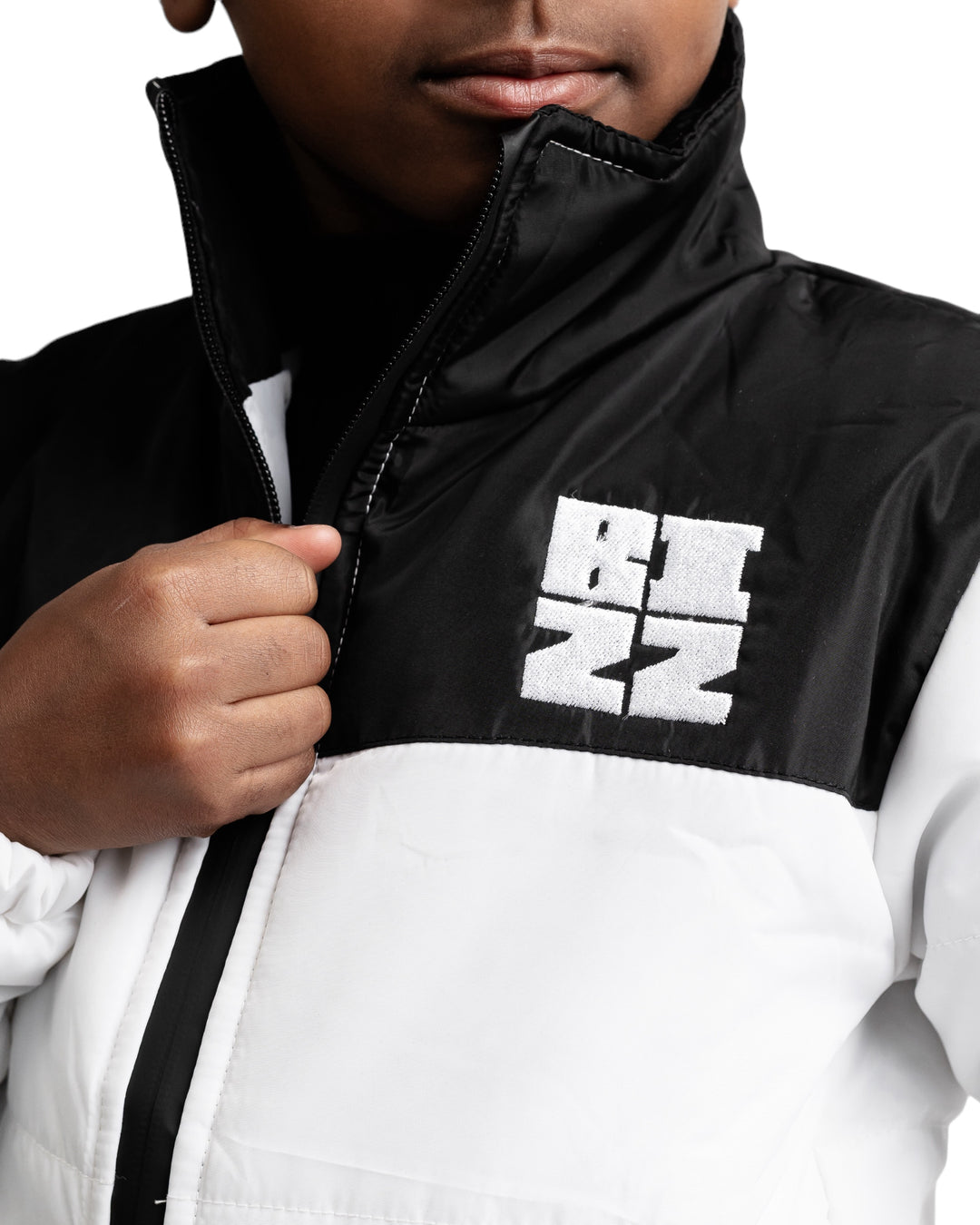 Kid Club Puffer Jacket in White/Black