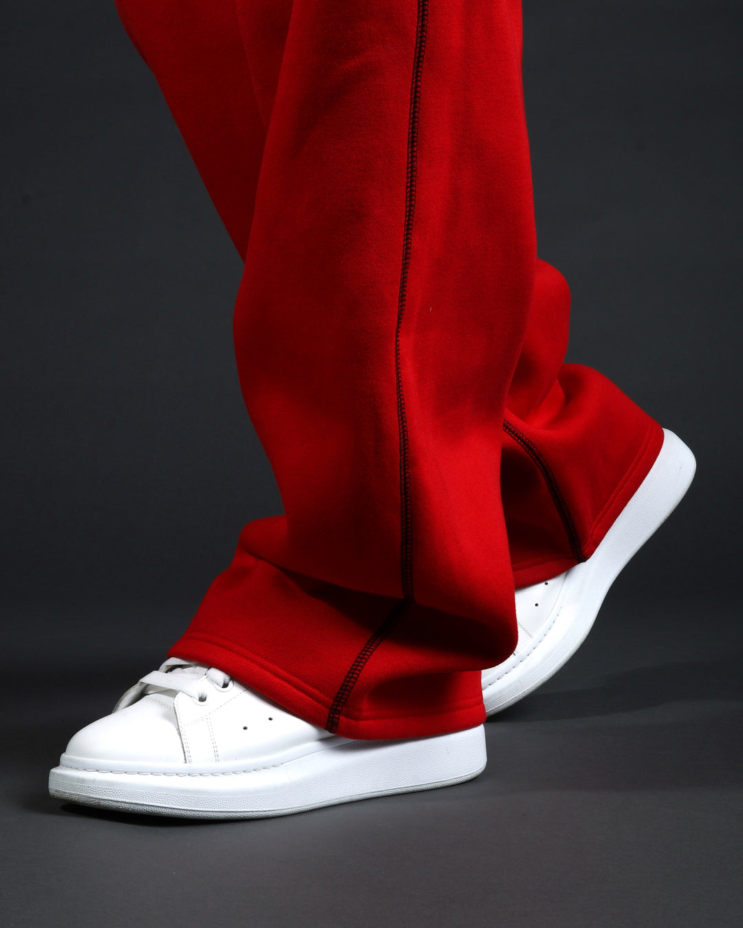 Smoov Sweatpants in Red/Black