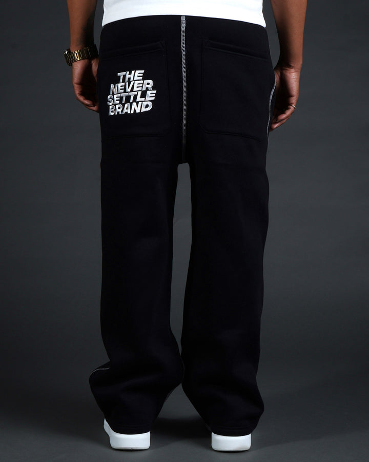 Smoov Sweatpants in Black/White