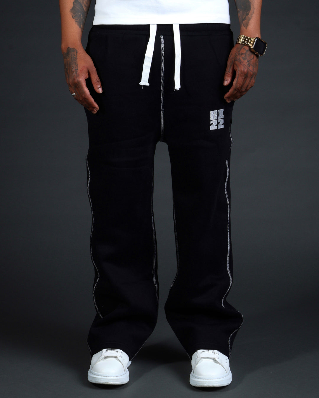 Smoov Sweatpants in Black/White