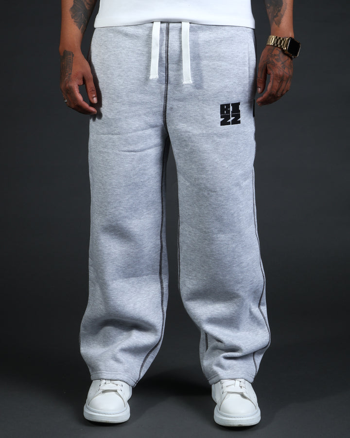 Smoov Sweatpants in Grey/Black
