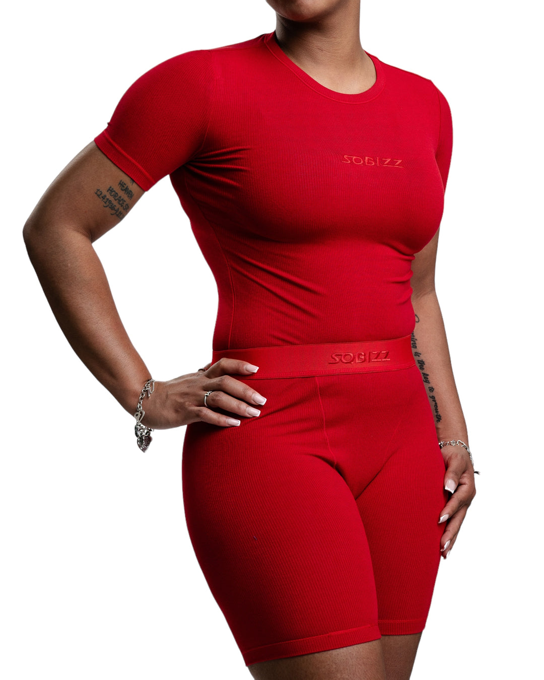 Women Essential S/S Shirt in Red