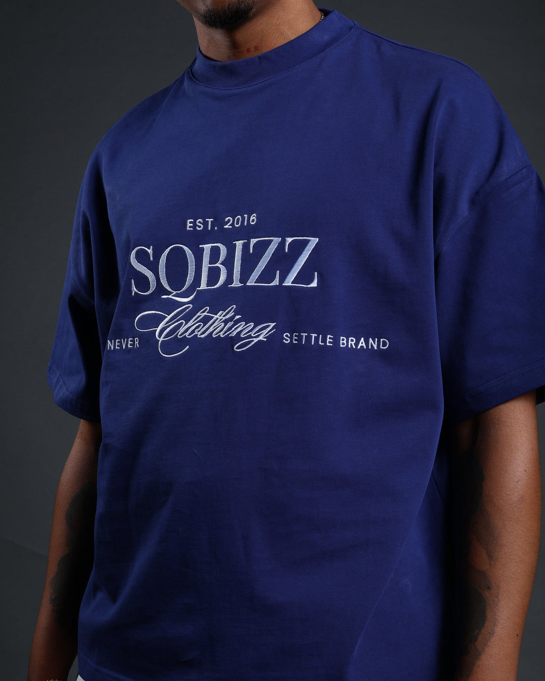 Legacy Shirt in Navy/White