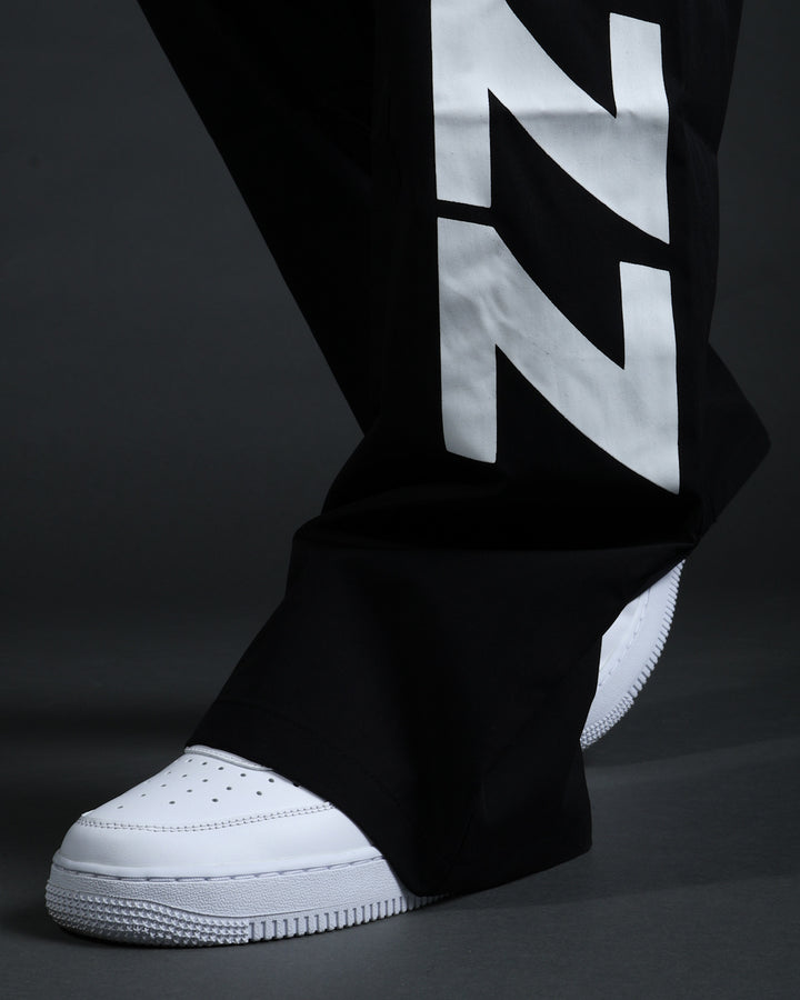 Summit Windpants in Black/White