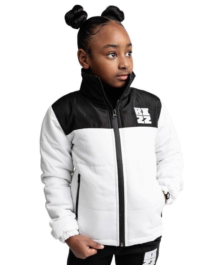 Kid Club Puffer Jacket in White/Black