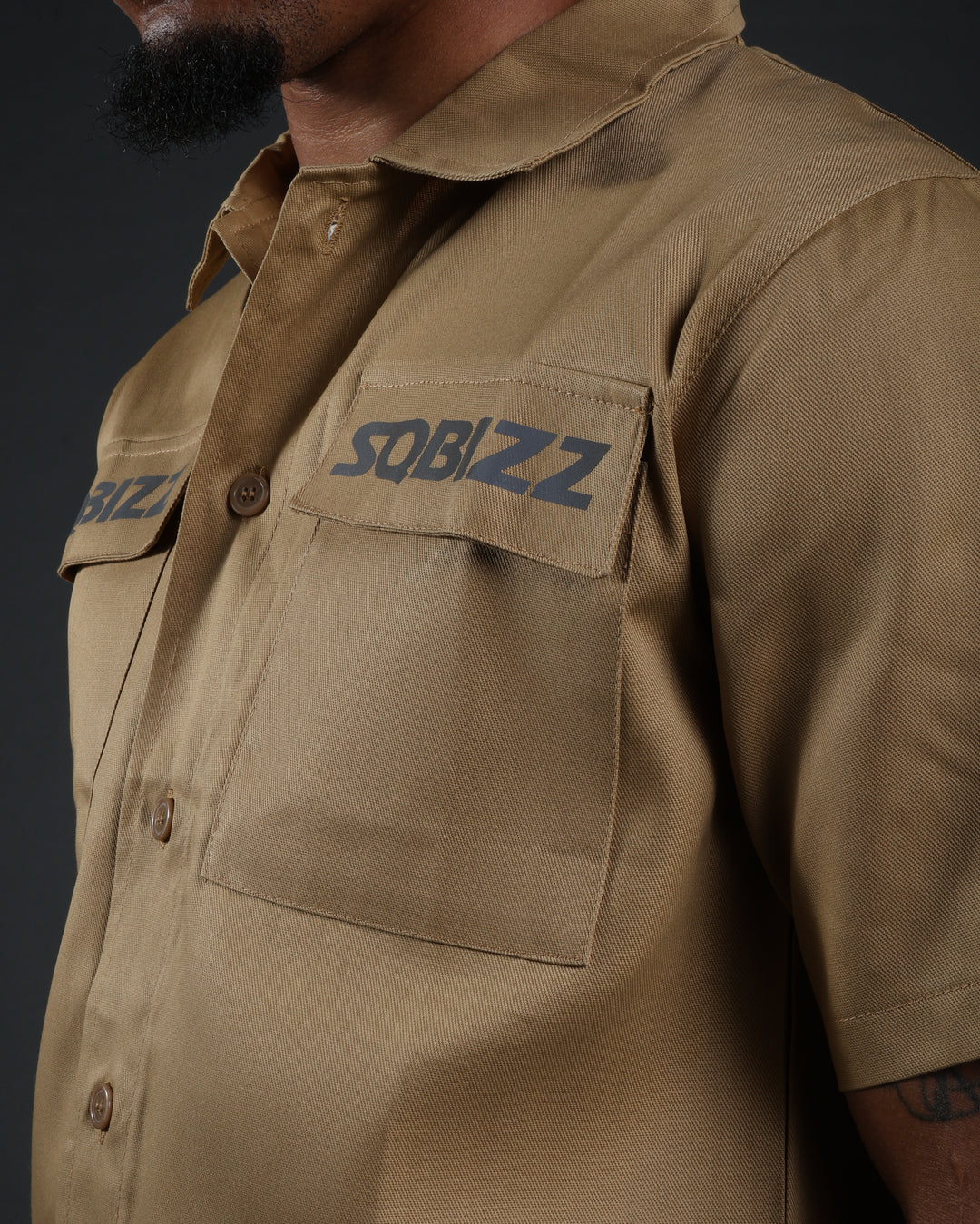 Hussle Shirt in Khaki