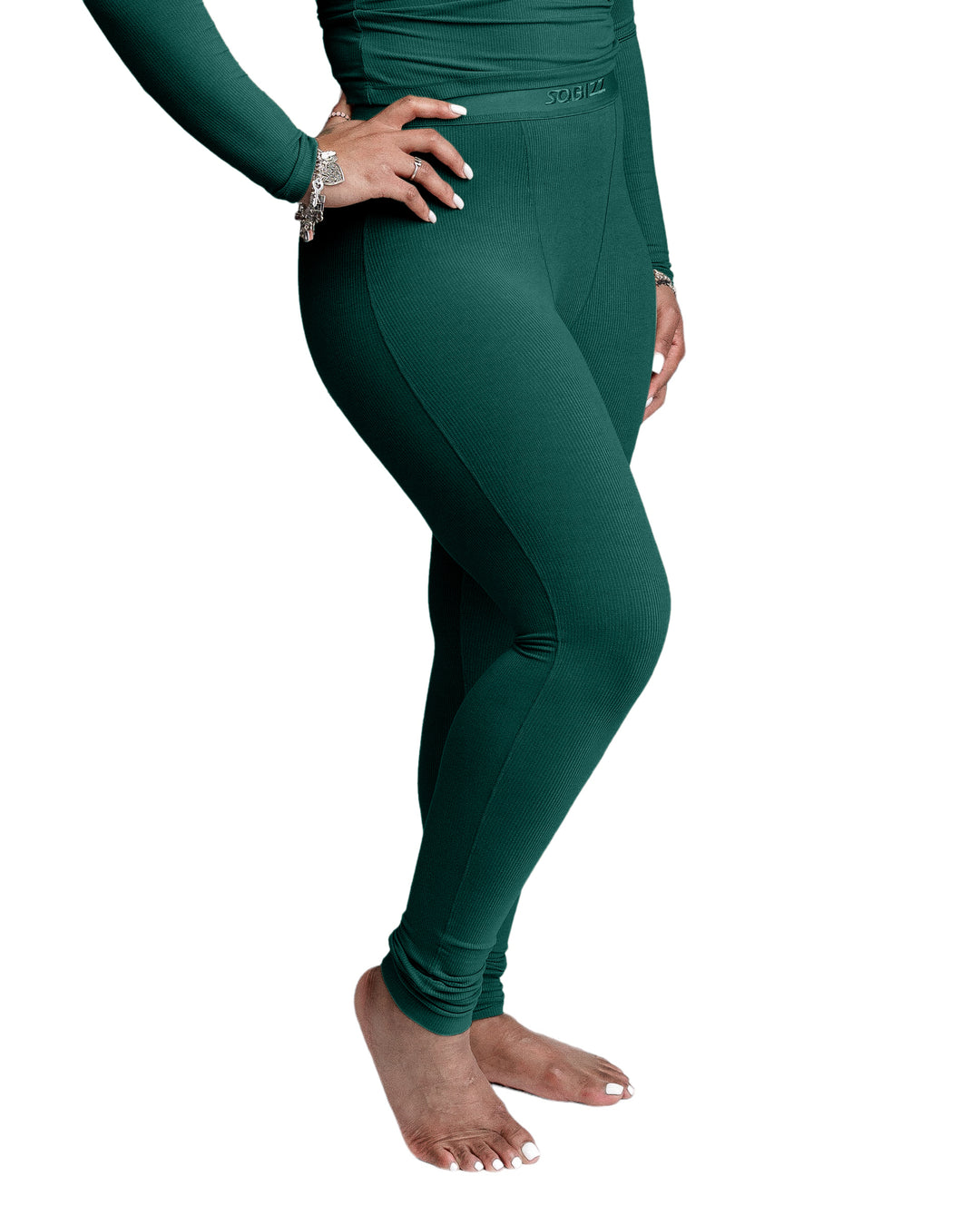 Women Essential Leggings in Darkgreen