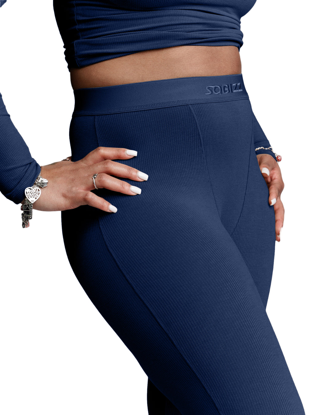 Women Essential Leggings in Navy