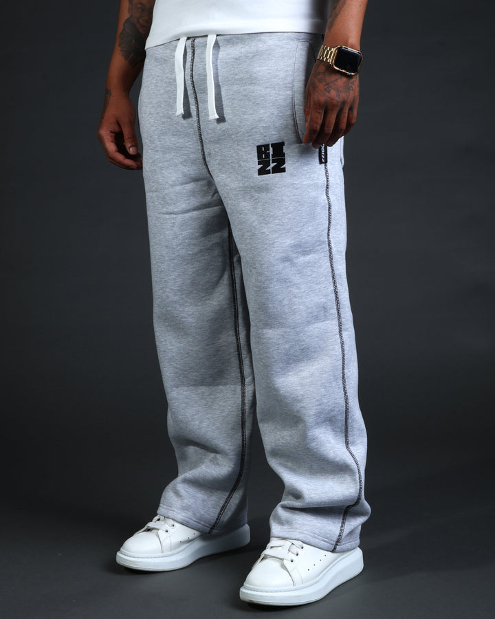 Smoov Sweatpants in Grey/Black