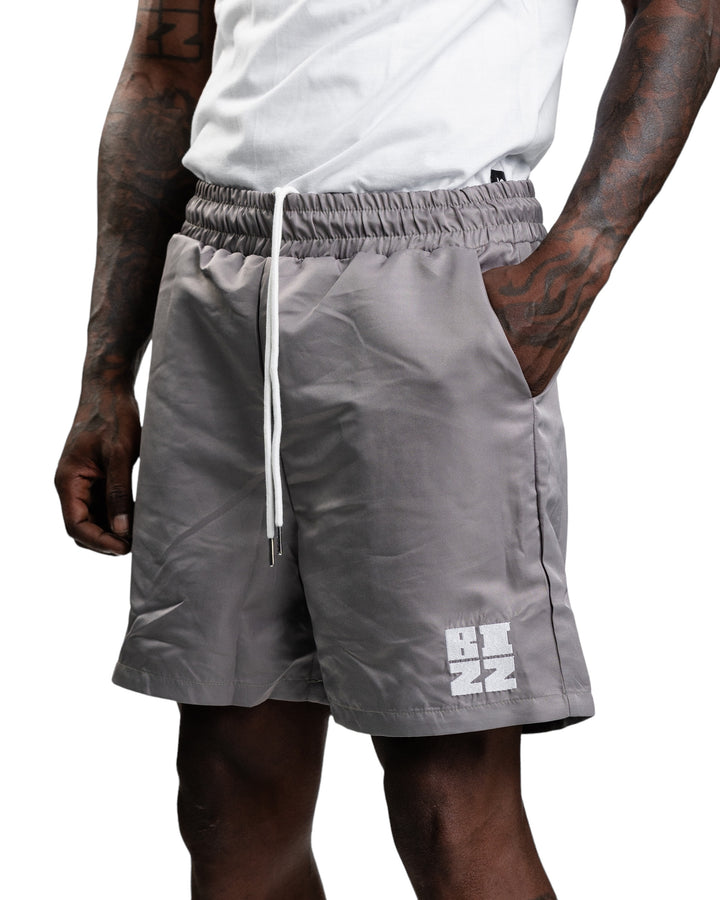 Club Shorts in Grey/White