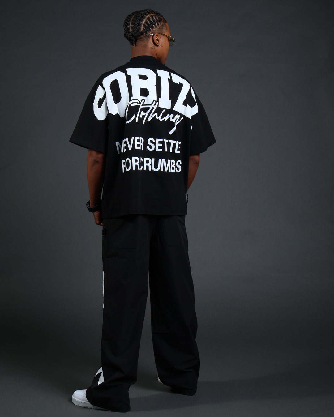 Motto Tee In Black/White