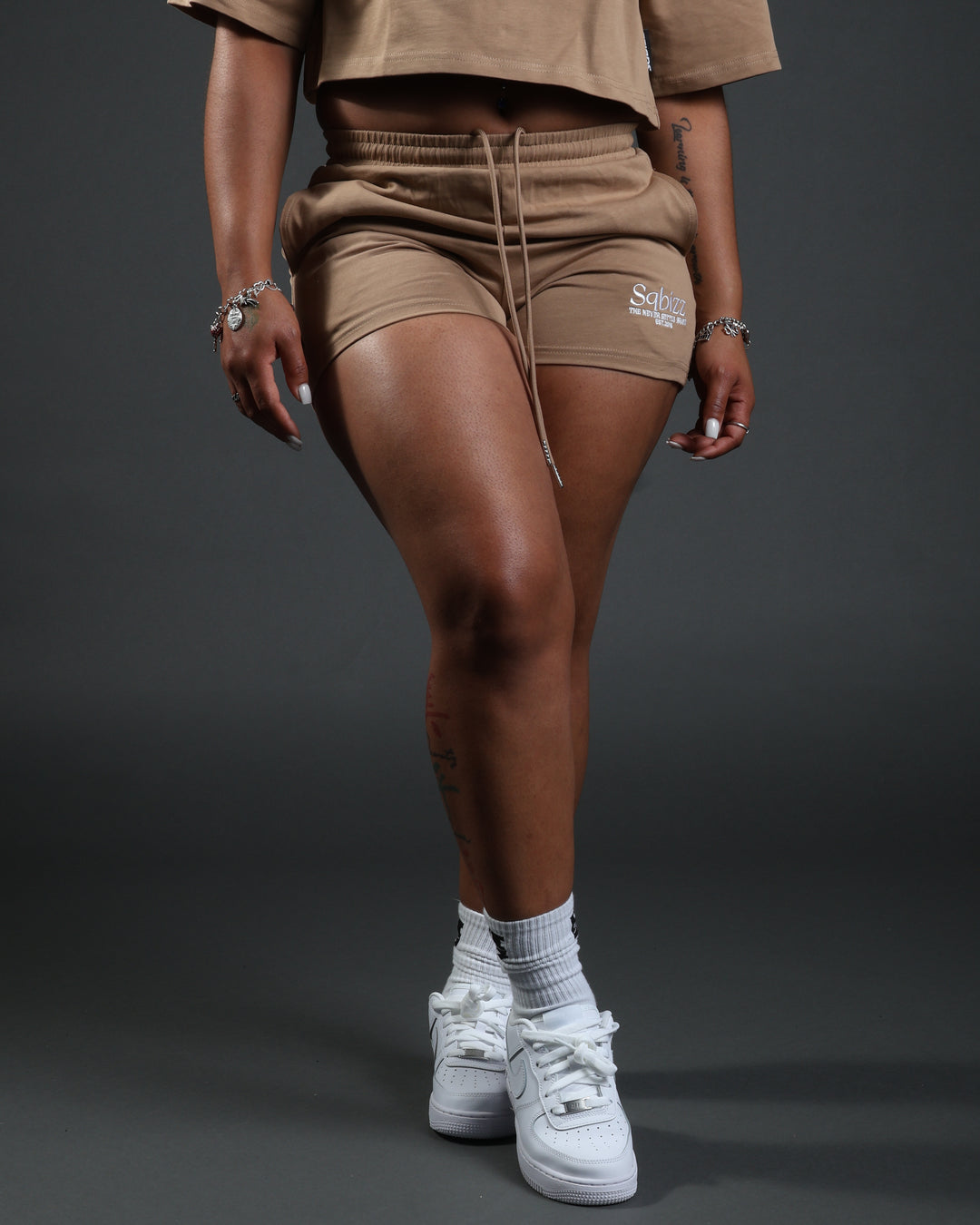 Women Prestige Shorts in Tan/White