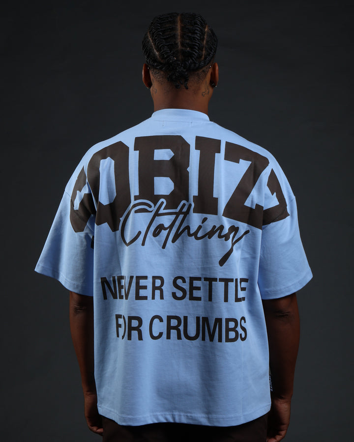 Motto Tee In LightBlue/Brown