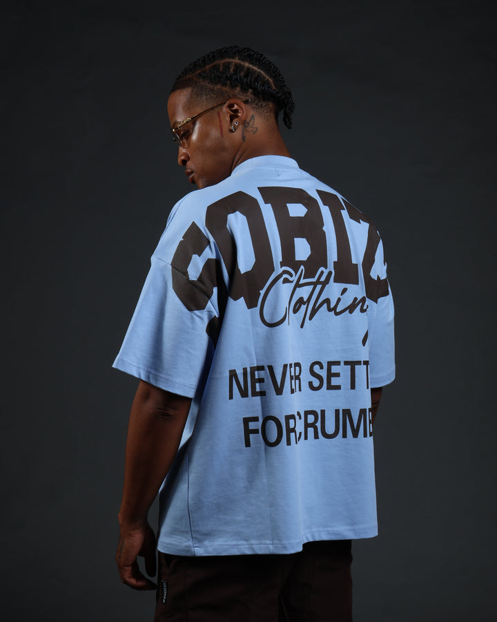 Motto Tee In LightBlue/Brown