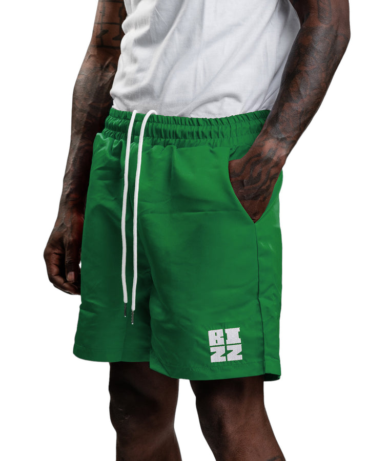 Club Shorts in Green/White