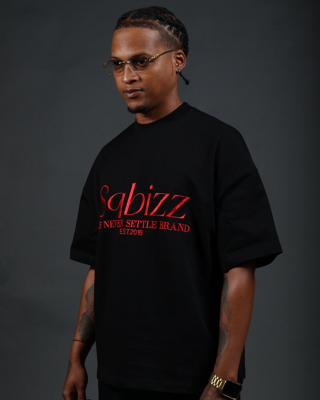 Prestige Tee in Black/Red