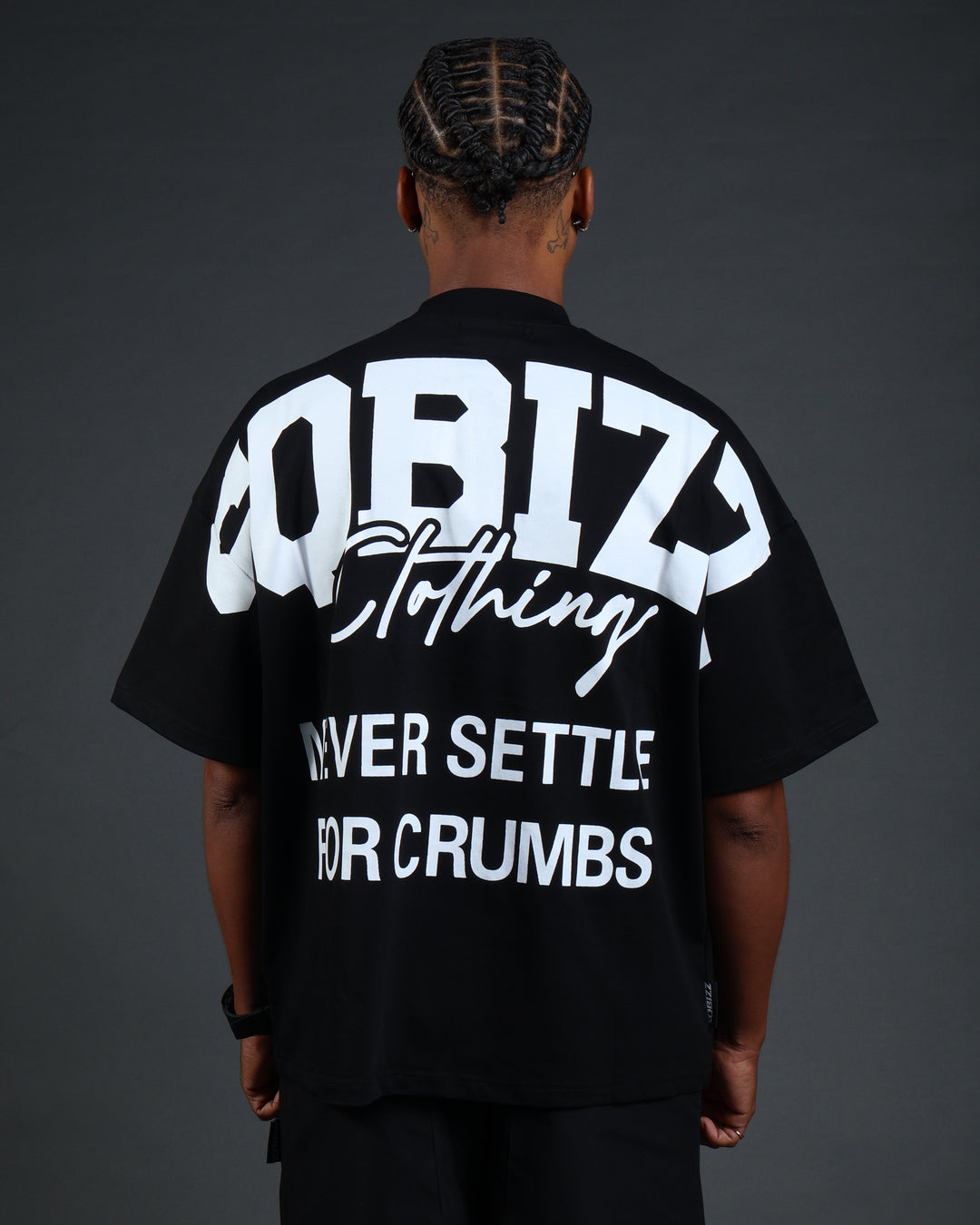 Motto Tee In Black/White