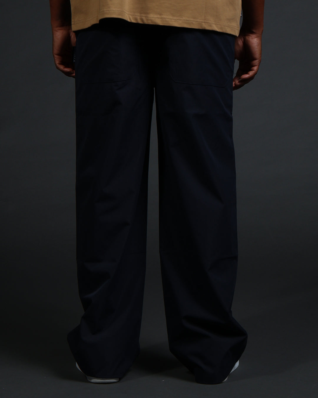 Summit Windpants in Navy/Wheat