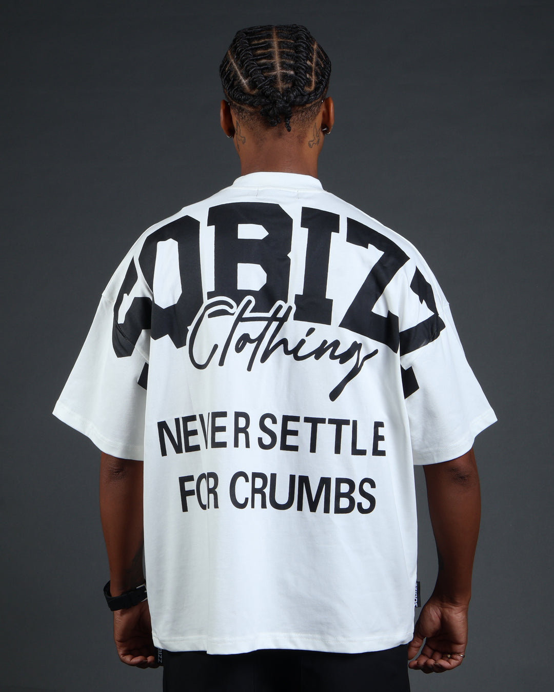 Motto Tee In White/Black