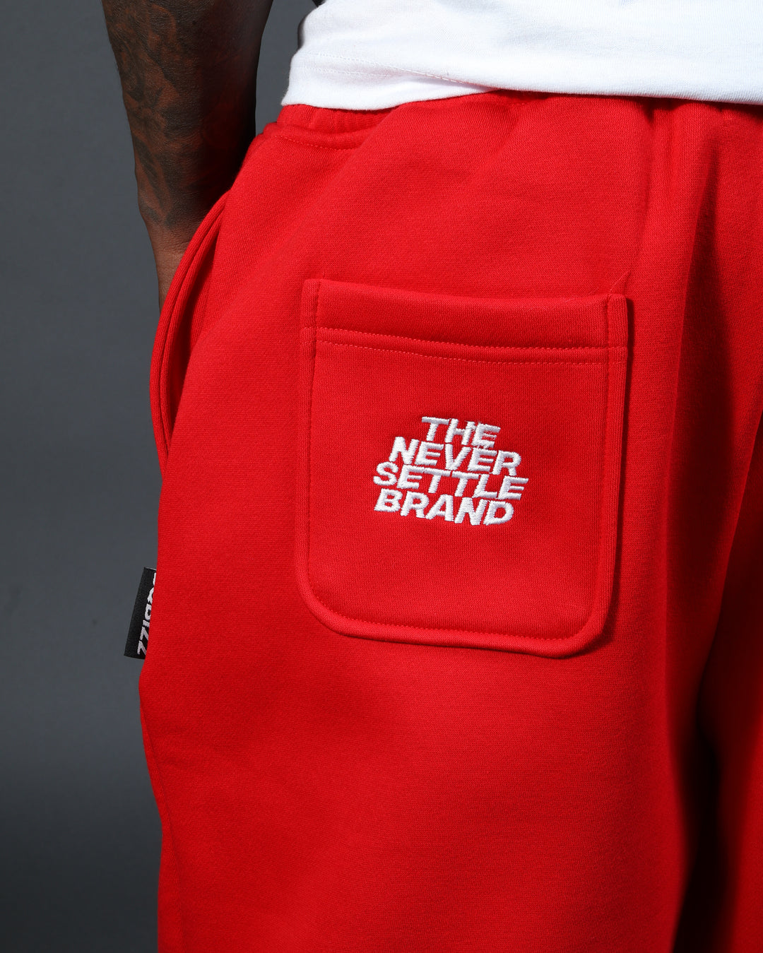 Bizz Sweatpants in Red/White
