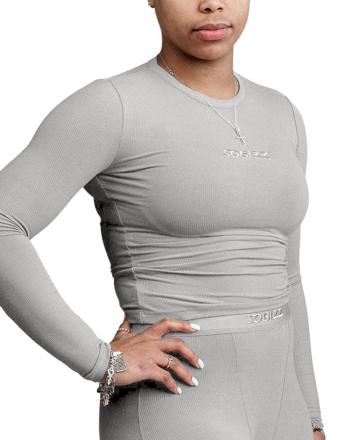 Women Essential L/S Shirt in Grey