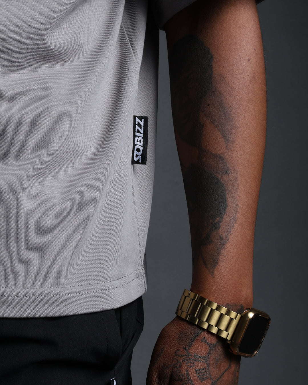 Legacy Shirt in Darkgrey/White