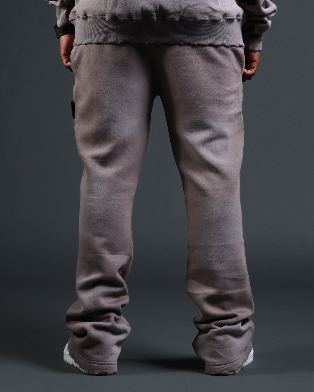 Summit Sweatpants in Grey/White