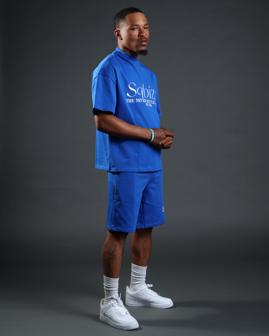 Prestige Tee in Royal/White