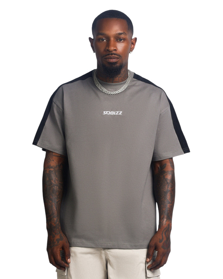 Dash Tee in Darkgrey/Black/White