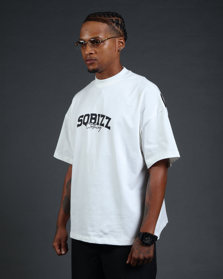 Motto Tee In White/Black