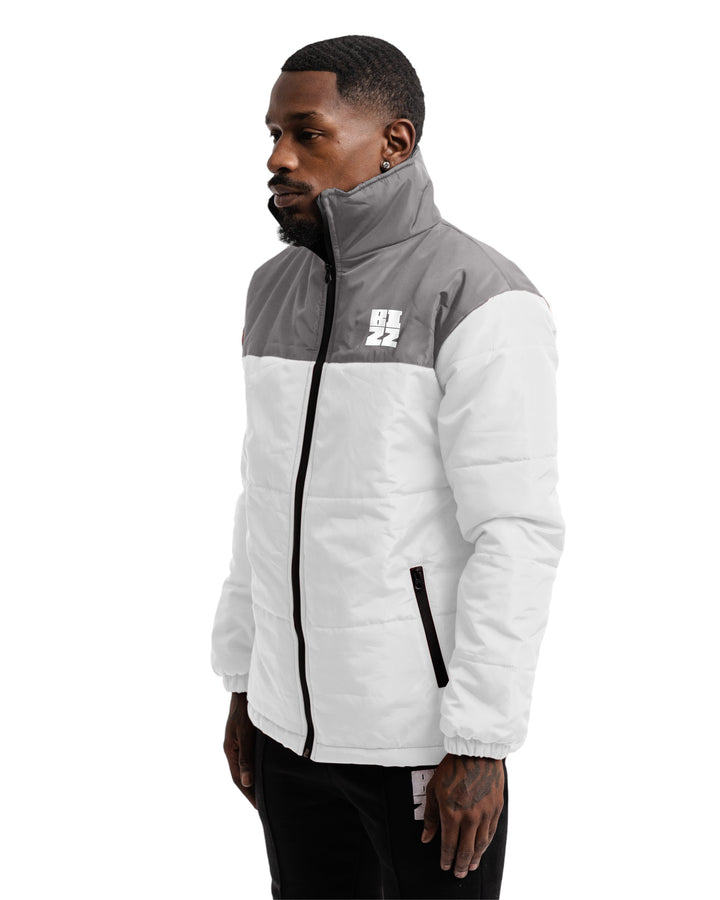Club Puffer Jacket In White/Grey