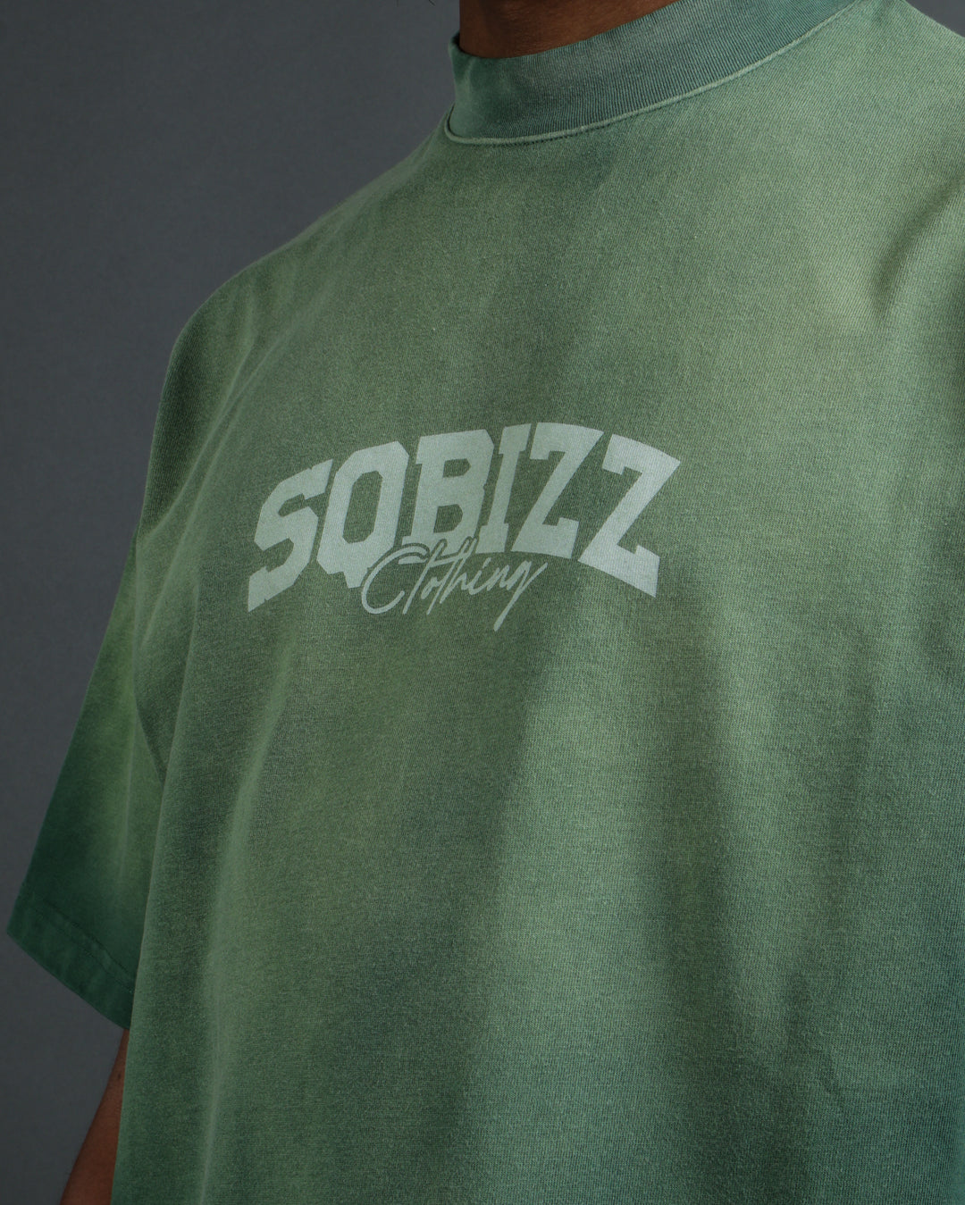 Motto Tee - Vintage Green