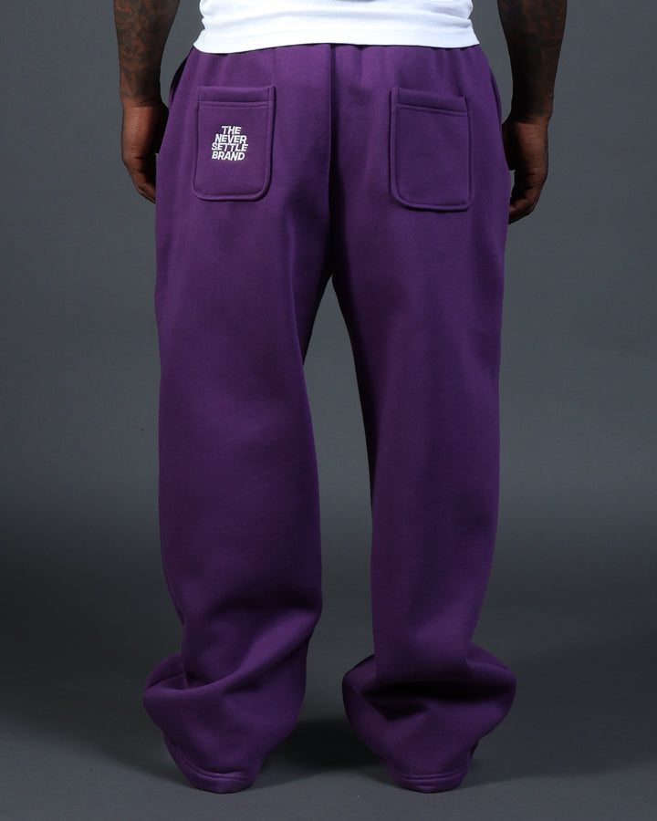 Bizz Sweatpants in Purple/White