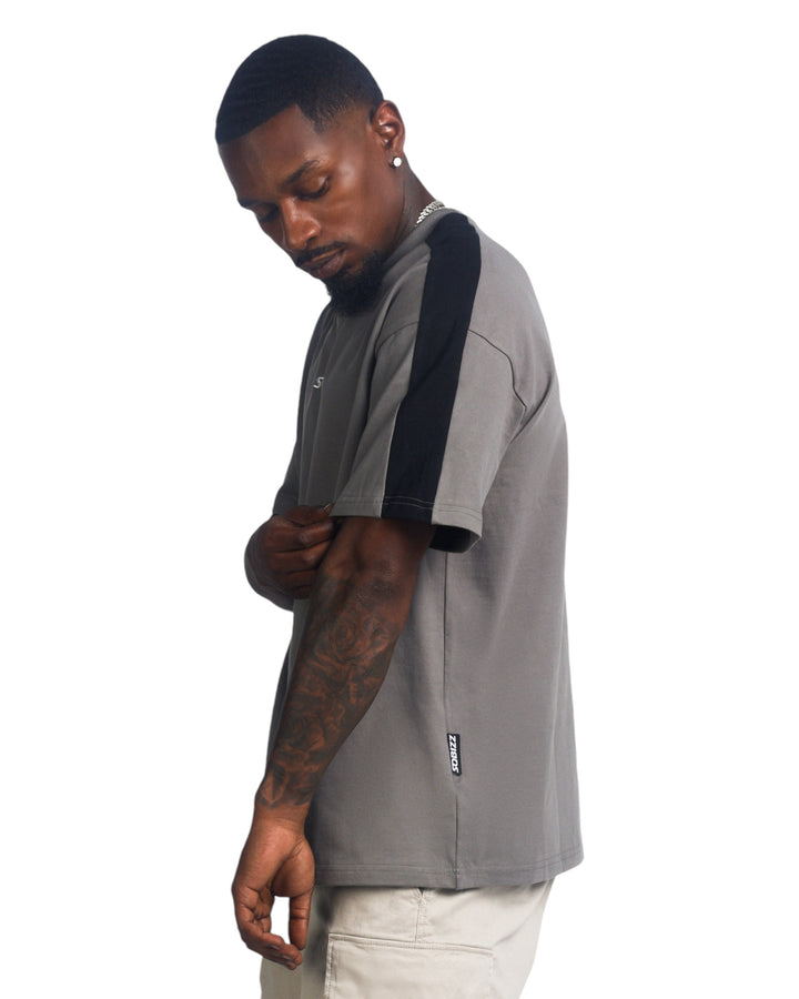 Dash Tee in Darkgrey/Black/White