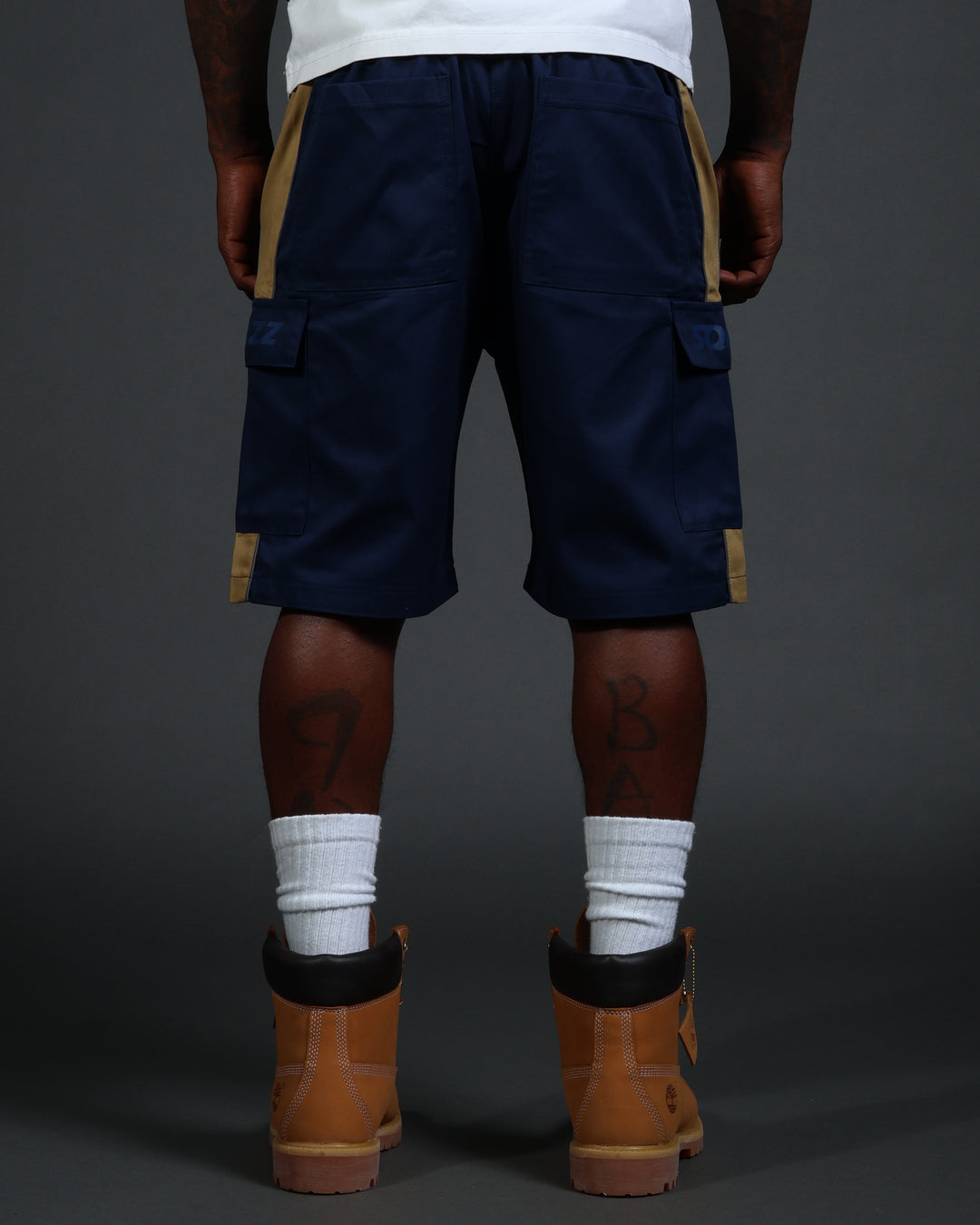V2 Hussle Shorts in Navy/Khaki