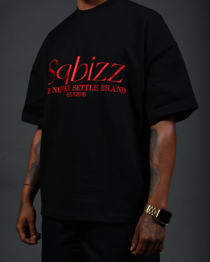 Prestige Tee in Black/Red