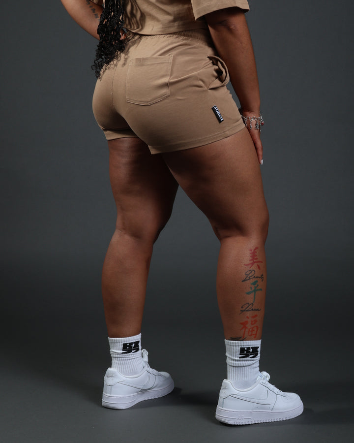 Women Prestige Shorts in Tan/White