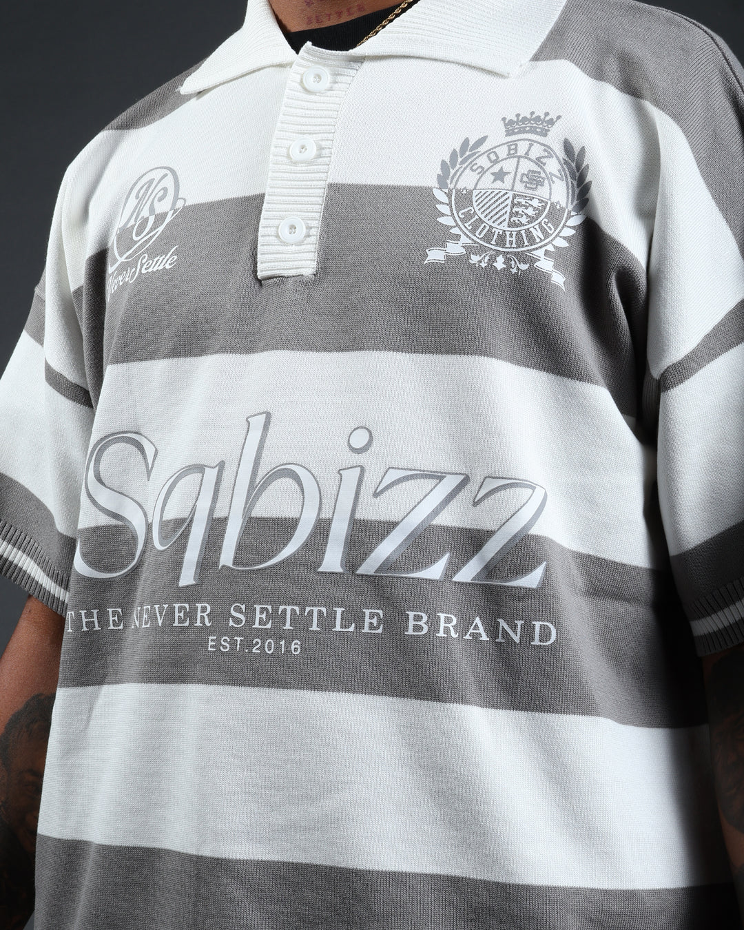 Prestige Polo in Grey/White