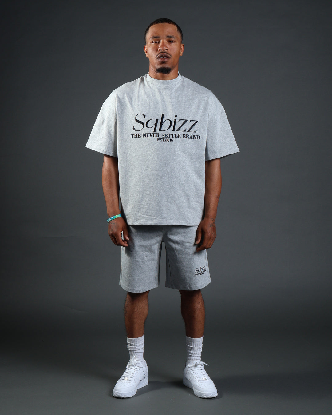 Prestige Tee in Grey/Black