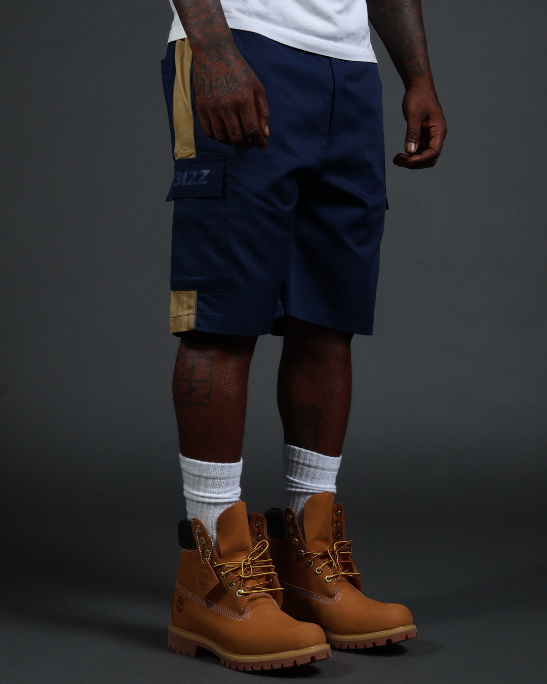 V2 Hussle Shorts in Navy/Khaki