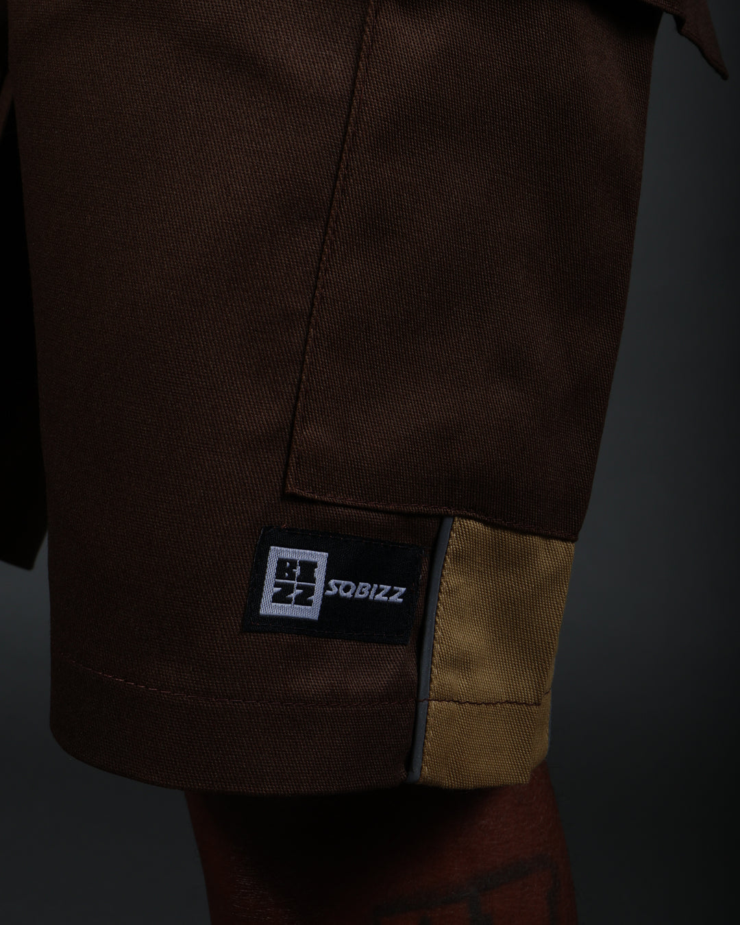 V2 Hussle Shorts in Brown/Khaki