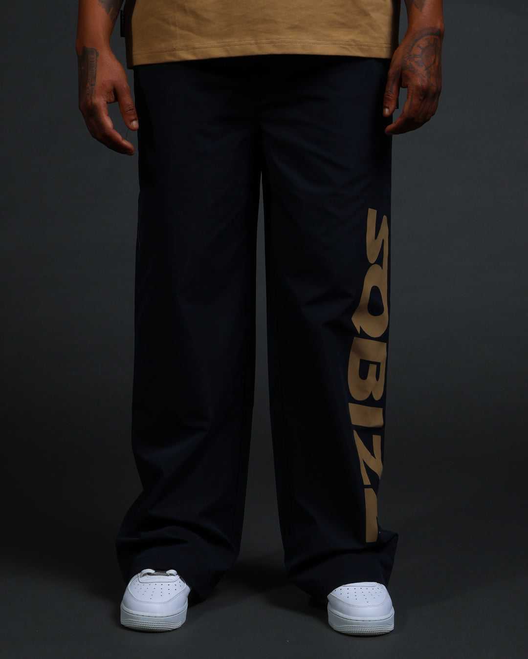 Summit Windpants in Navy/Wheat