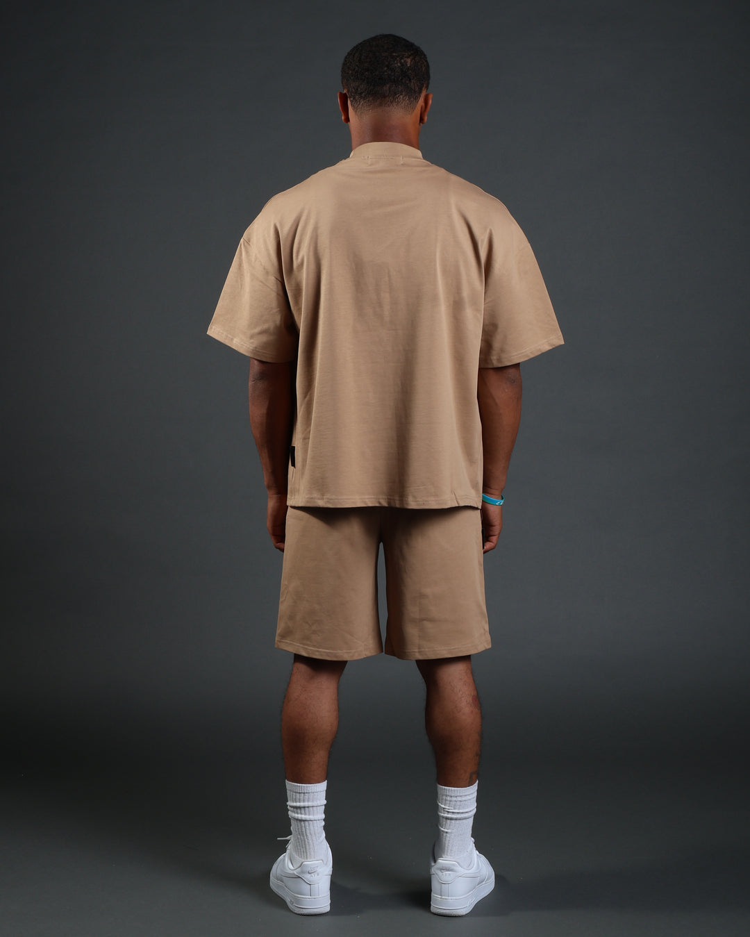 Prestige Tee in Tan/White
